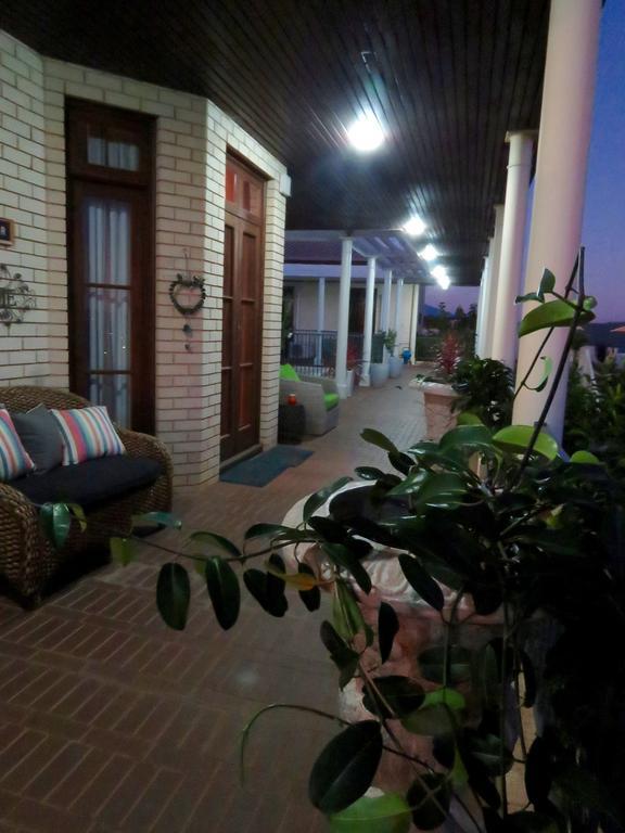 Fairway Manor Accommodation Нортам Экстерьер фото