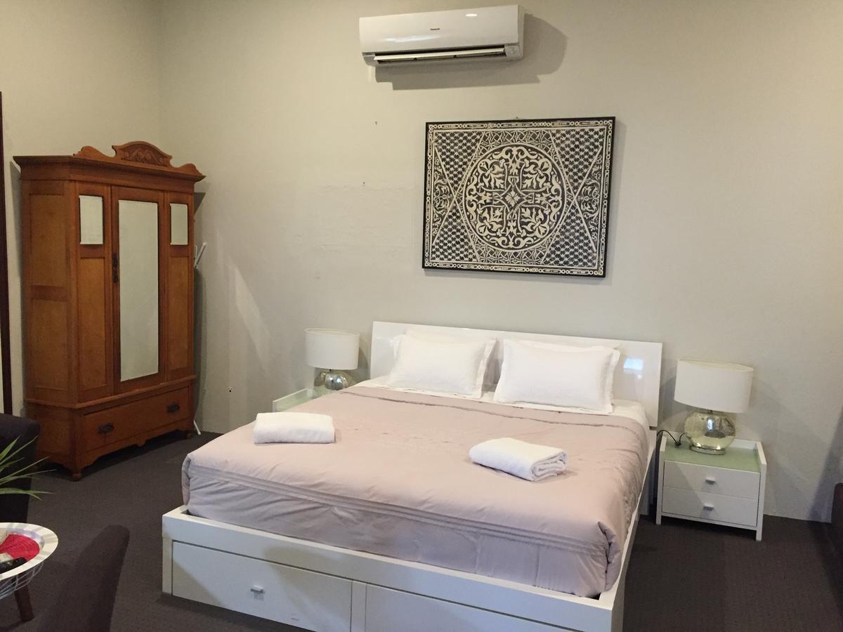 Fairway Manor Accommodation Нортам Экстерьер фото